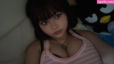 derepurin naked model photos