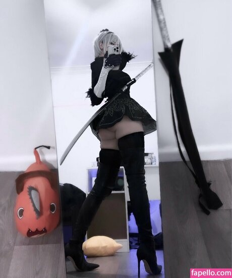 Grimsocc model nude photos