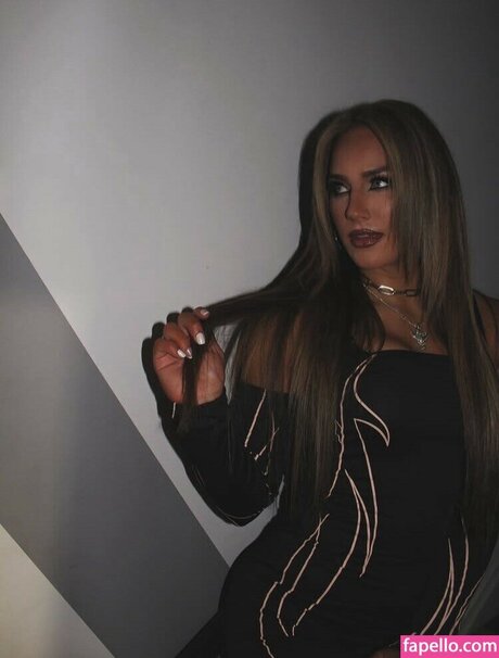 Fallon Henley model art photo