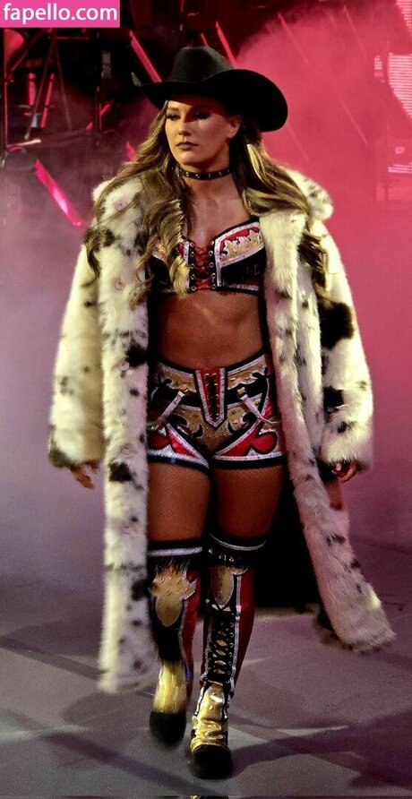 Fallon Henley porn model picture