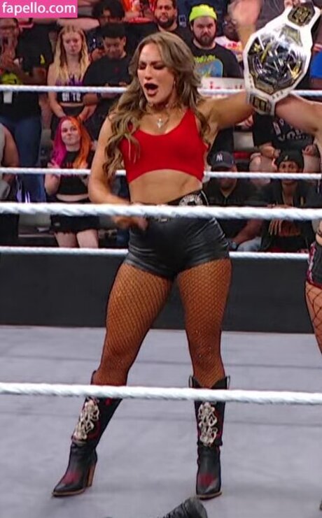 Fallon Henley model best img