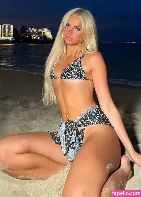 Maddie Tagg beautiful model images