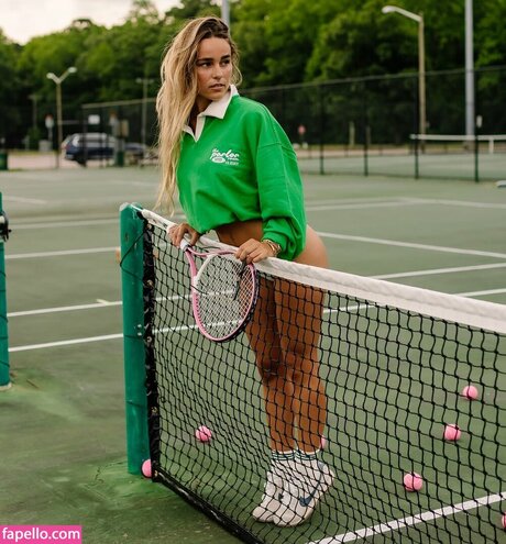 Taylor Trafton sexy star photos