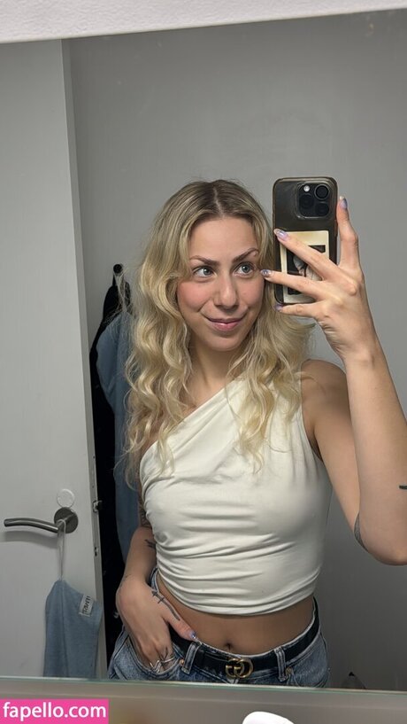 Marie Watson hot pornstar galleries