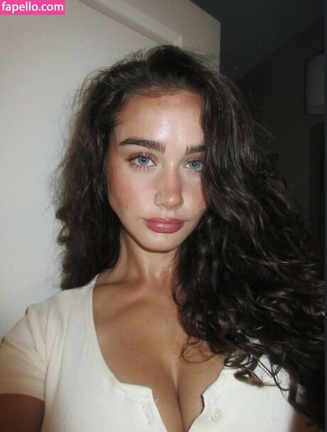 sarahemilyhope model art pic