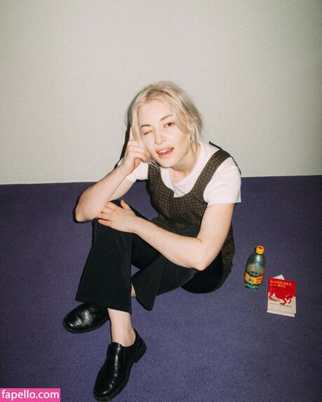 Emma Proulx model top photos