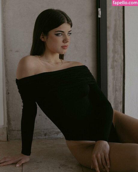 Celepamio beautiful pornstar pictures