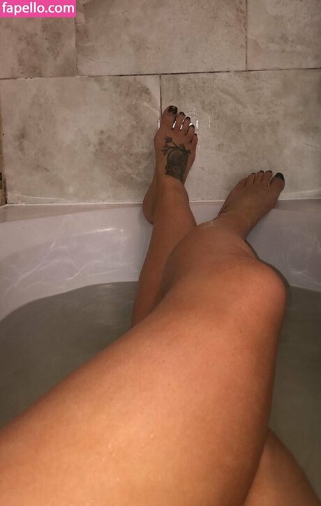 Lar ARose adult actress pics