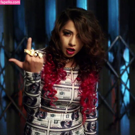 Jasmine Sandlas hd pornstar pics