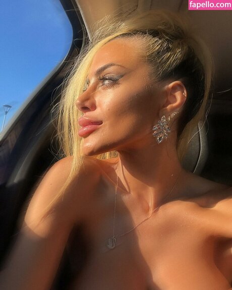 Antonela Pane naked star pics