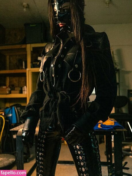 Toxic Vision sex model picture