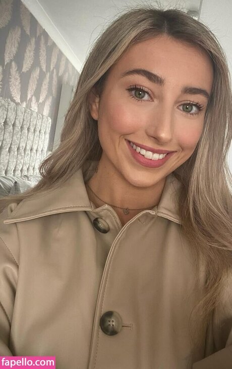 Chlo Matt nude actress pic