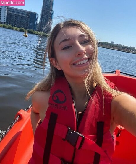 Chlo Matt pornstar nude gallery