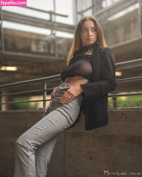 Anna Collini star nice archive