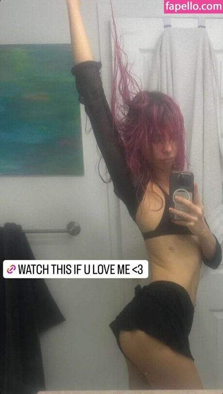 Maddie Phillips star sexy img