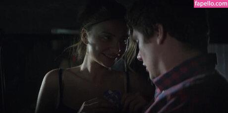 Maddie Phillips adult model pictures