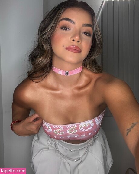 Larissa Esther model adult photo