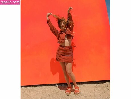 Billie Lourd sex star image