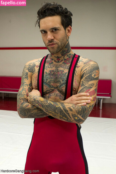 Small Hands pornstar pretty archive