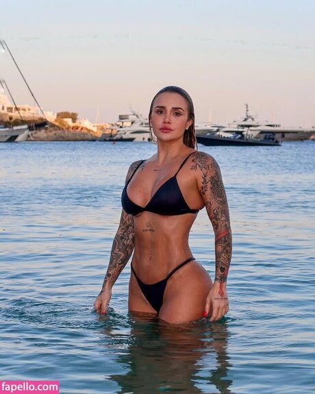 Bruna Rotta star art photos