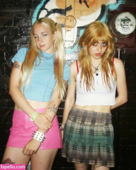 wormsheriff naked actress pictures