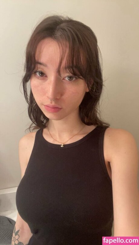 kaerisake sexy pornstar pics