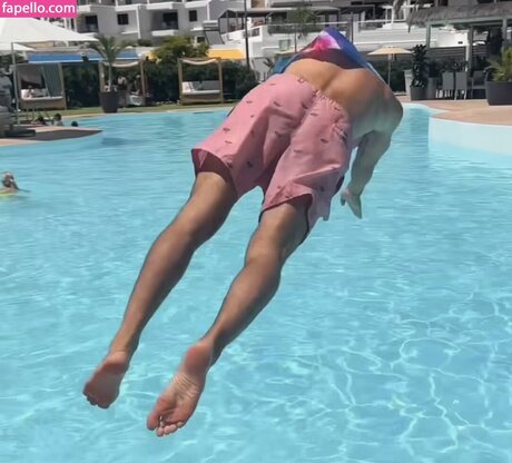 Santaolalla free actress pictures