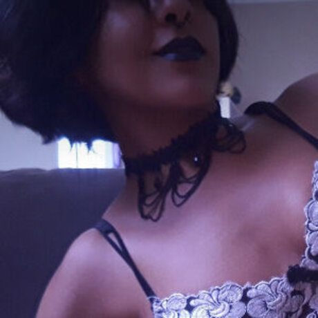 Dark Elf pretty model pic