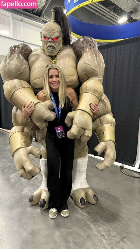 Kerri Ann Hoskins star erotic galleries