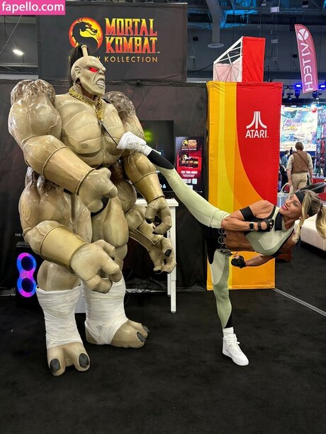 Kerri Ann Hoskins model perfect pic