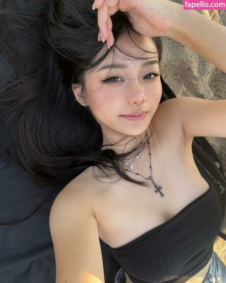 iceyyyzhou pornographic actress photo
