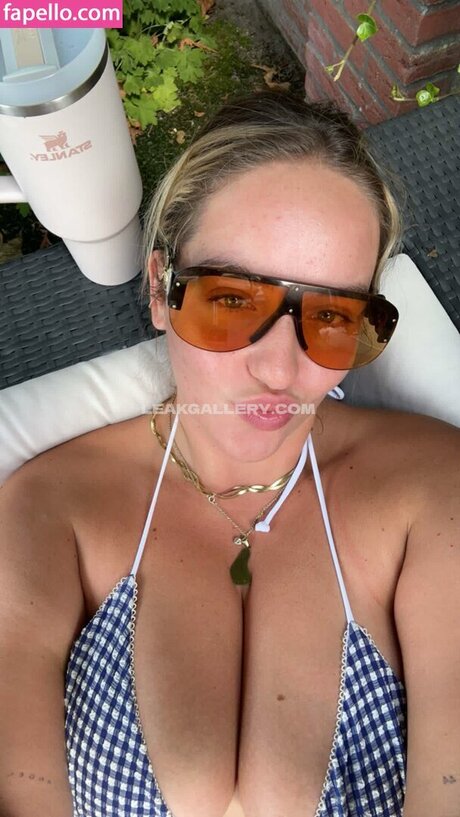 JoannVdHerik erotic pornstar pics