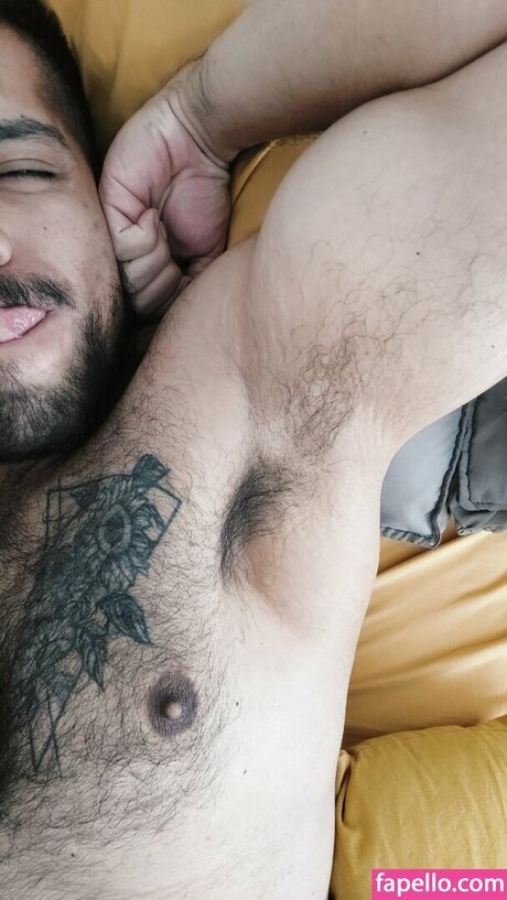 Dominguero nude model pic