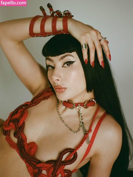 SweetSeverine model adult archive