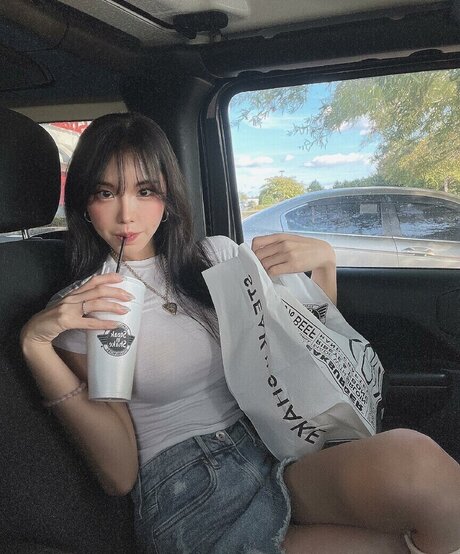 still need model adult archive