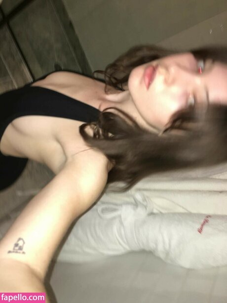 Ella Woolsey best star pics