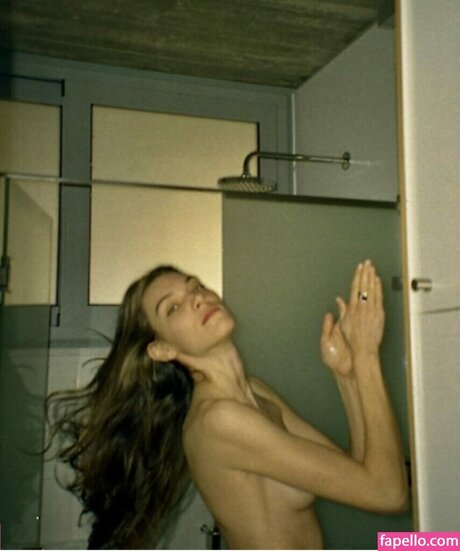 Charlotte Cardin Nue star erotic photo