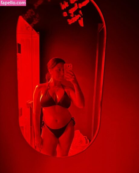 tiffanykrylov model hot image