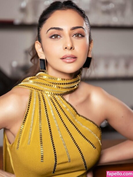 Rakul Preet pornstar sexy photos