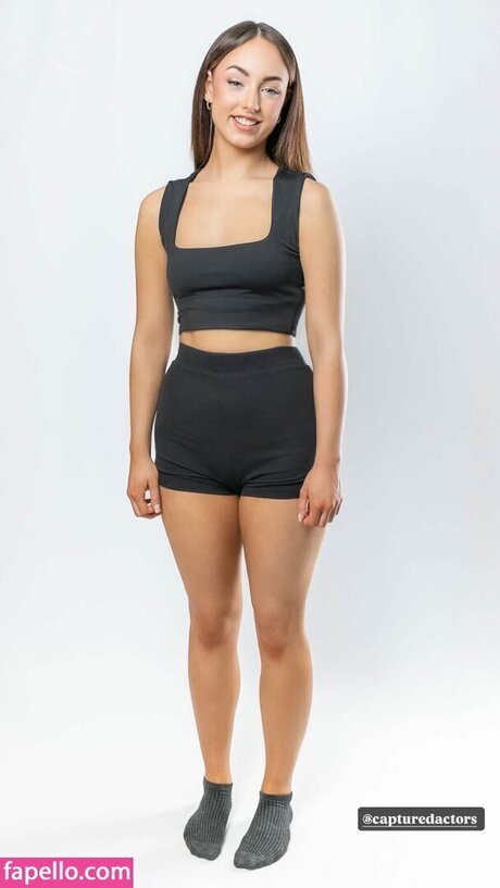 kadesnicole perfect model picture