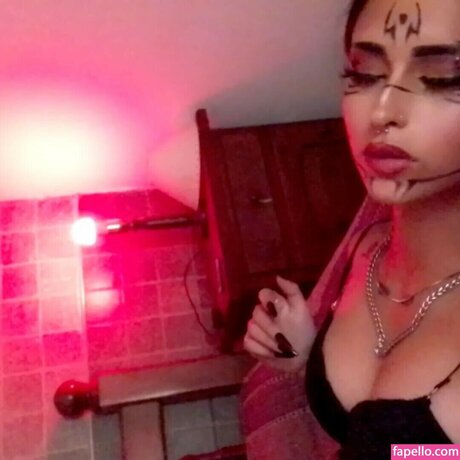 lucii p__ model sexy gallery