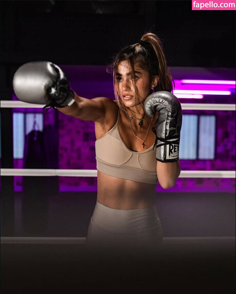 Rayna V hd actress archive