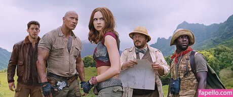 karengillan hot model image