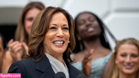 Kamala Harris free actress pic