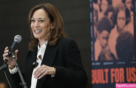 Kamala Harris beautiful pornstar photos