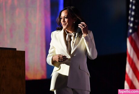 Kamala Harris model best image