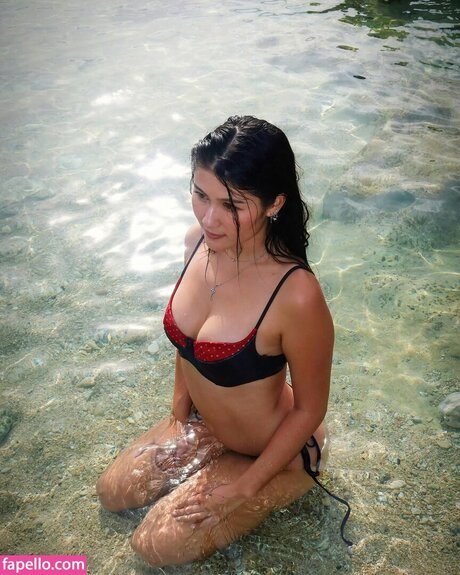 Pepperoni Muffin star hot pic