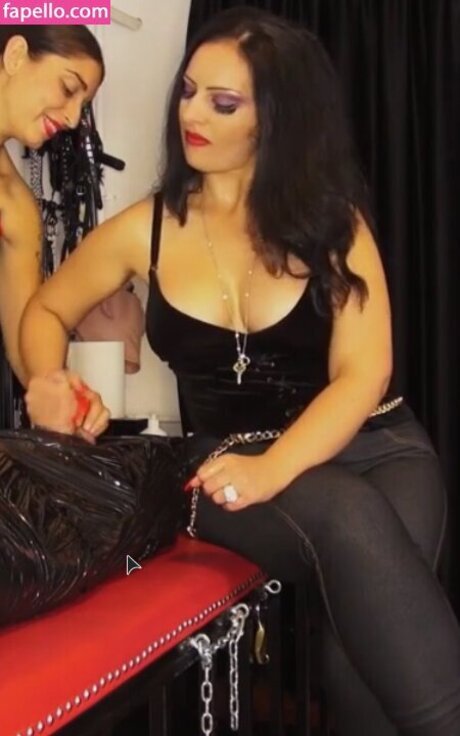 Jerky Girls art model pic