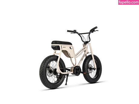 Lil Missy porn actress photo