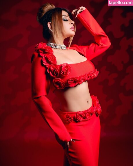 Avneet Kaur pornstar high quality photos